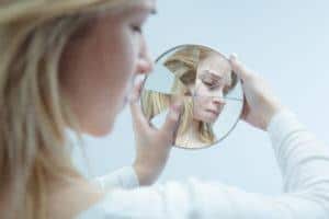 broken mirror sad girls